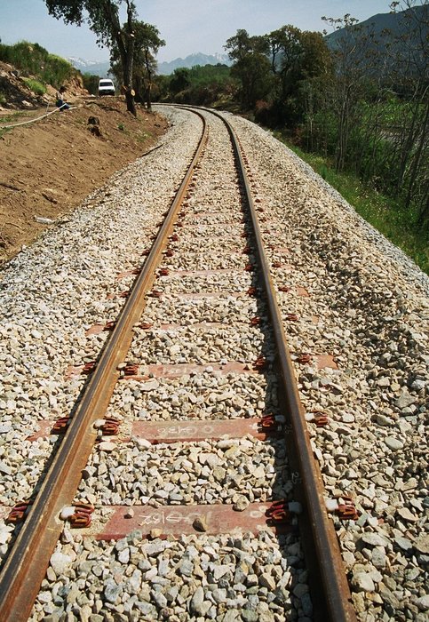 Metal railway sleepers for Corsica